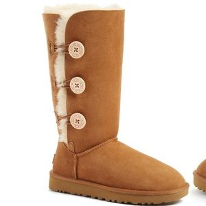 UGG Bailey Button Triplet II